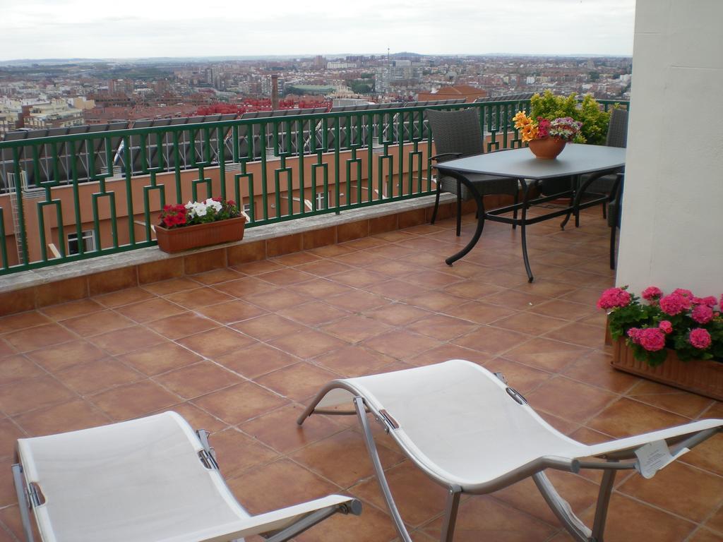 Atico Latina Apartment Madrid Exterior photo