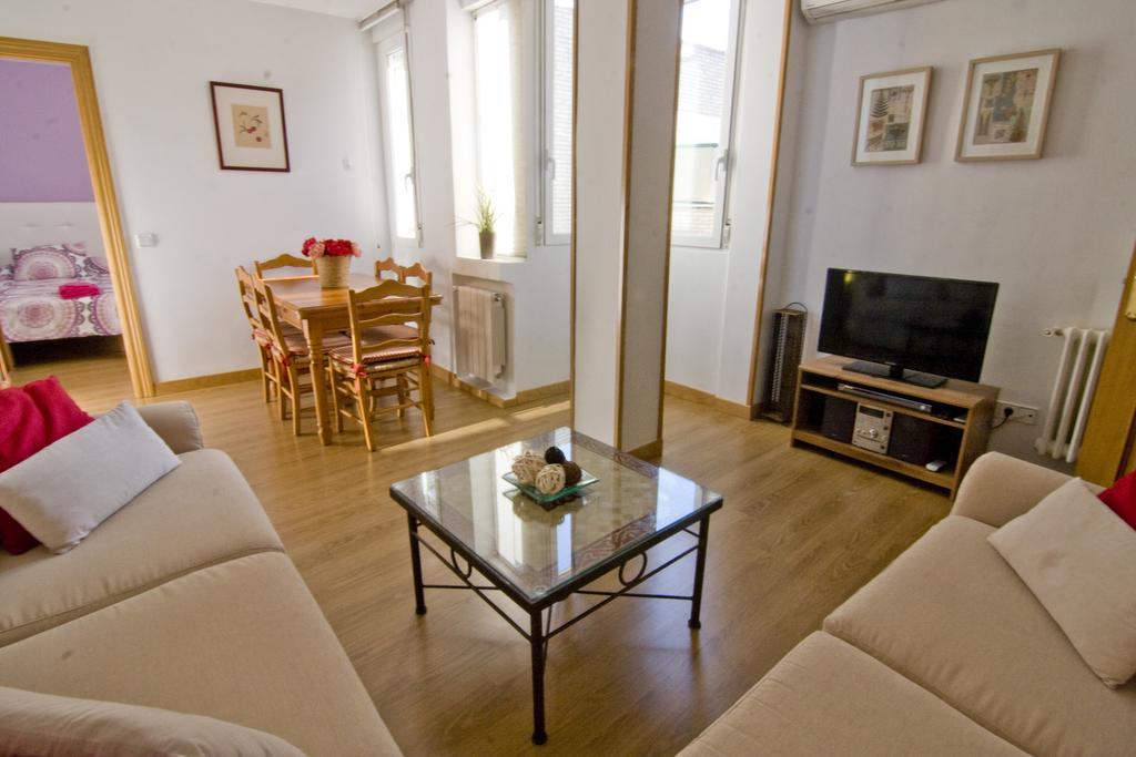 Atico Latina Apartment Madrid Exterior photo