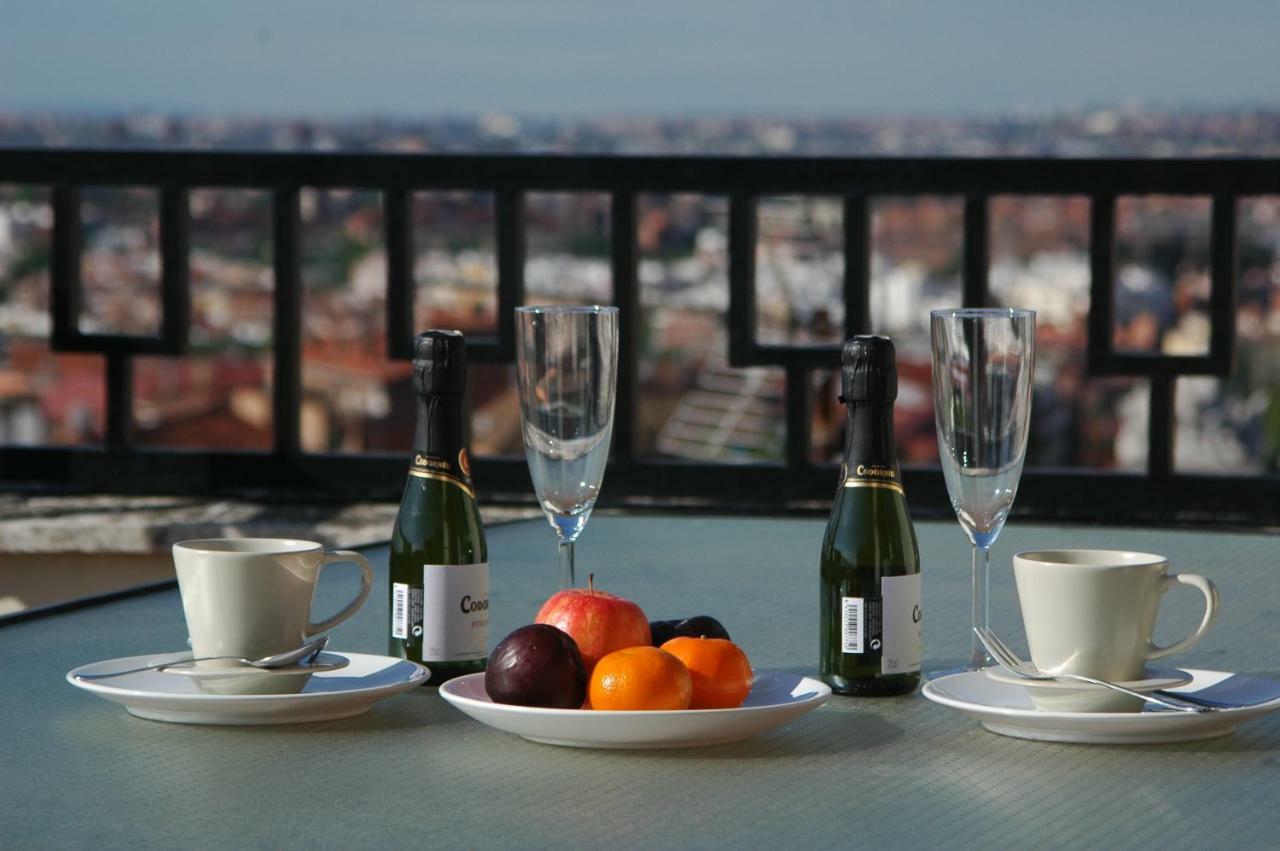 Atico Latina Apartment Madrid Exterior photo